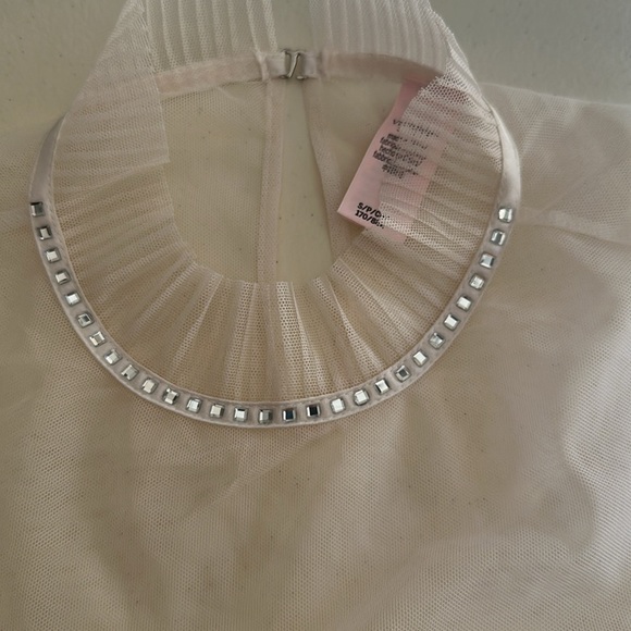 Elegant Sheer Blouse with Rhinestone Collar - Picture 2 of 5